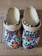 Crocs Unisex Kinder Sandalen Clog Blumenmuste...