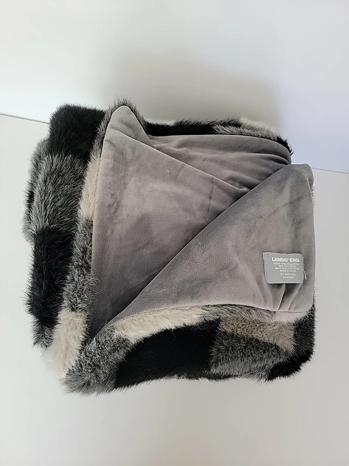 "Manta LL Bean de felpa de piel sintética negra gris a cuadros 58"" x 51""" Foto 2 de 4