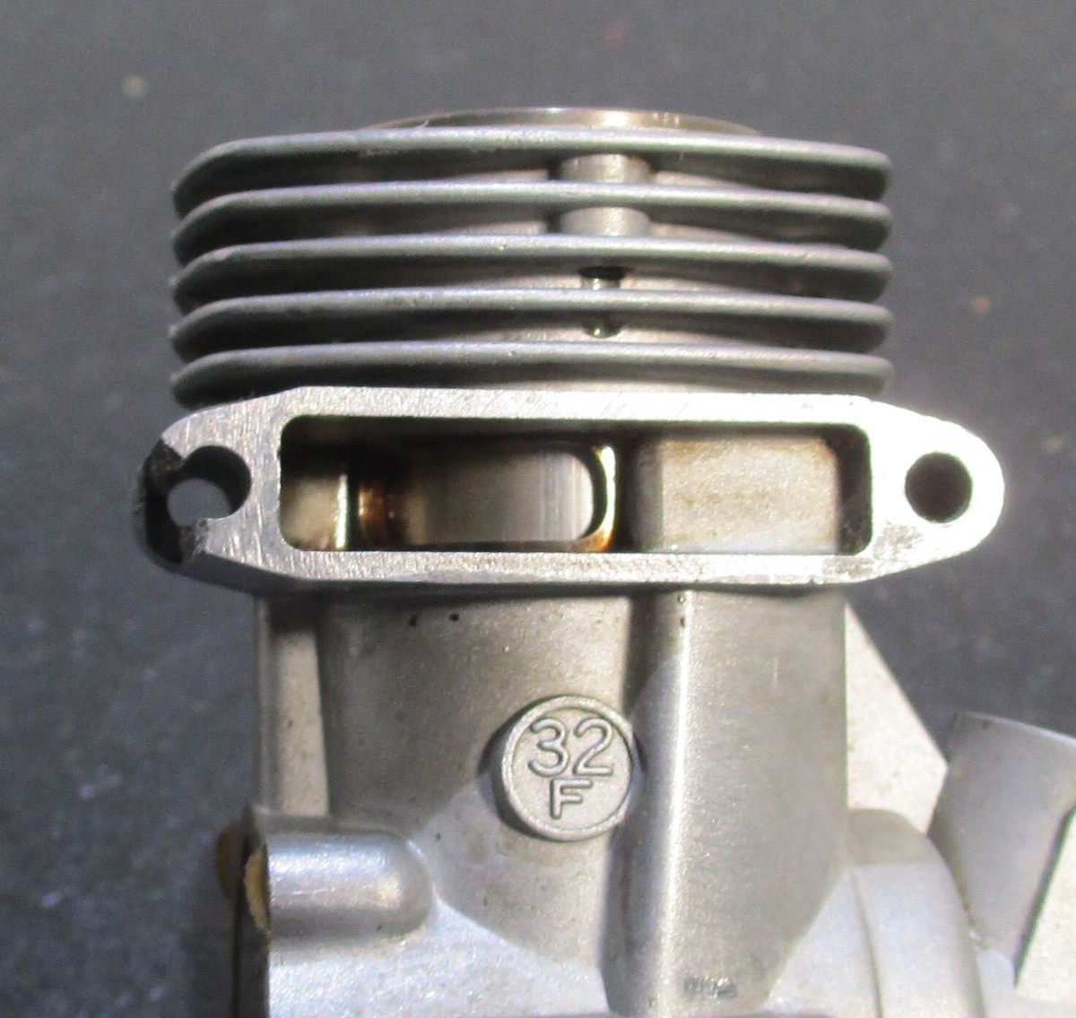 O.S. MAX-32F ABC 5.23cc 2 cycle glow engine with muffler for R/C