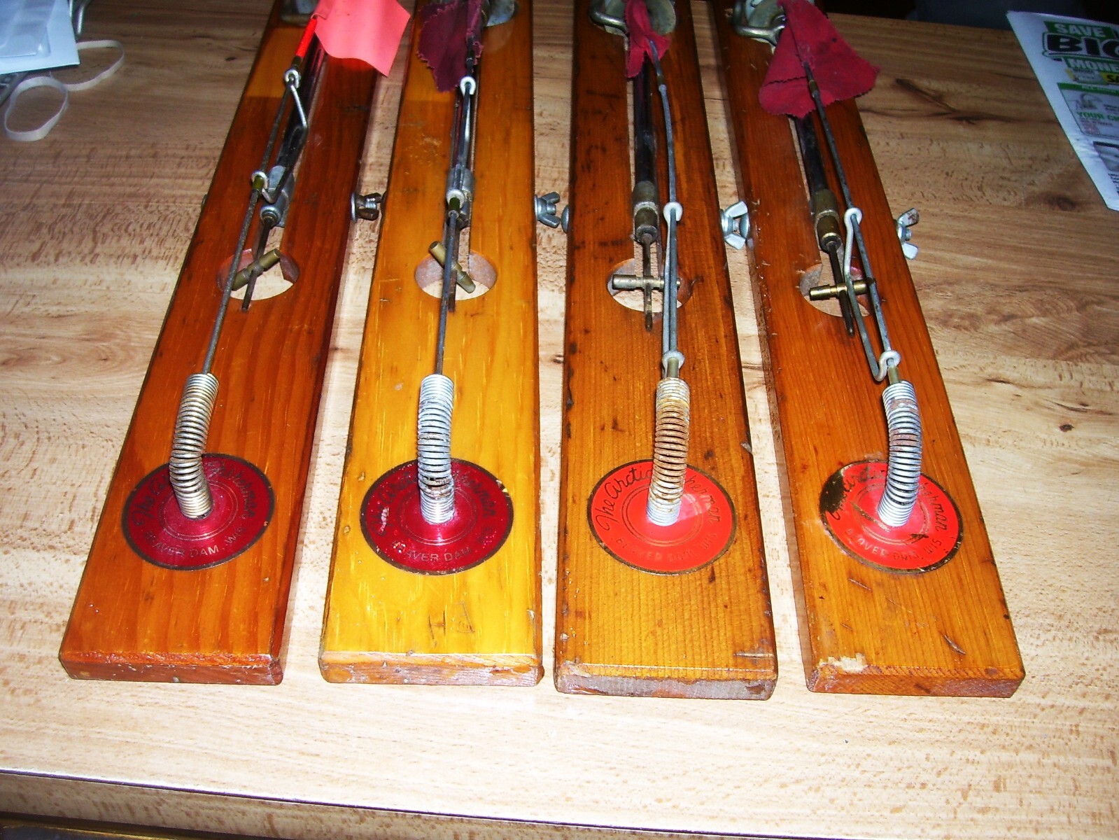 4 VINTAGE BEAVER DAM ICE FISHING TIP UP LOT USED ARCTIC FISHERMAN FOR