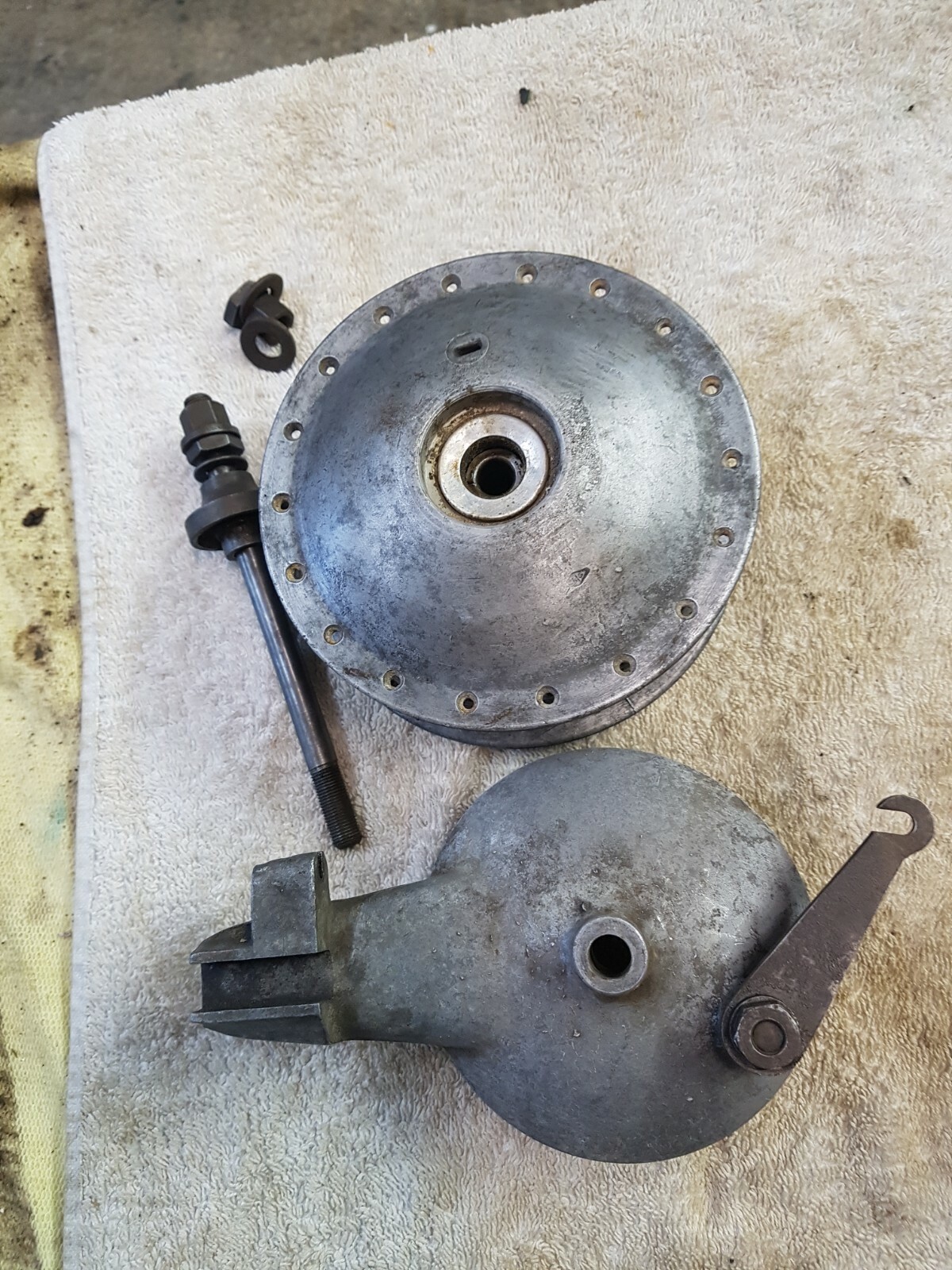 Vendo Alfa Romeo Ricambi -borchie Per Spider - Foto 9