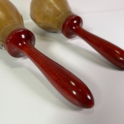 Latin Percussion LP Macho Maracas Natural Rawhide Shell Red
