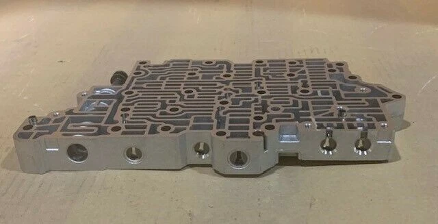 Chevrolet Saab Impala Impala Limited 2011-2016 carcasa de válvula de transmisión automática Foto 4 de 4