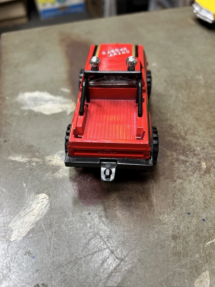 雅明 8317 号雪佛兰雪佛兰运动模型汽车压铸红色皮卡完好电视 — 第 4/4 张图片