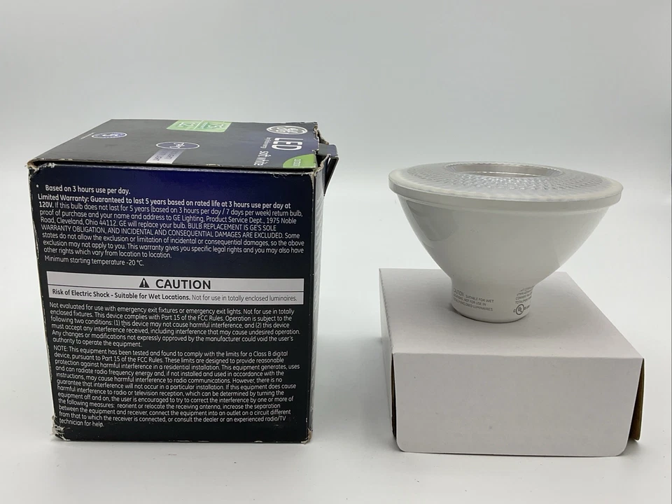 GE LED Soft White Indoor/Outdoor Floodlight PAR30 Short Neck 12W (75W EQ) 1pk - Image 2 of 4