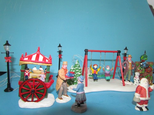 Vtg Lemax Lot of Rare Christmas Figurines w/working Street lanterns for display - Picture 16 of 17