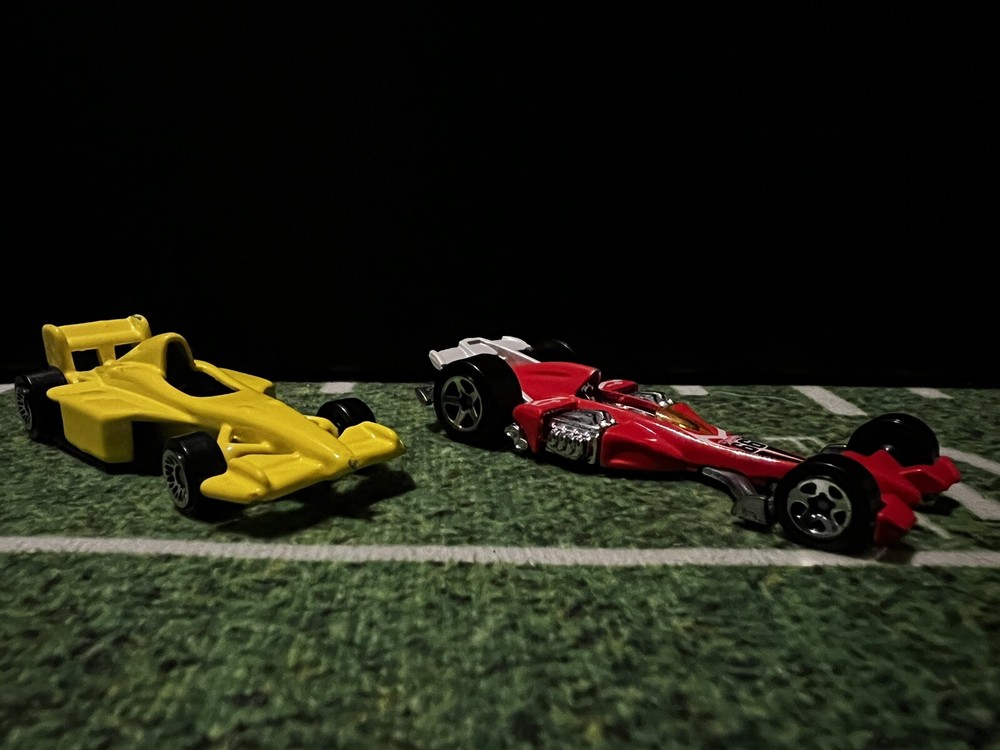 Hot Wheels Lot Of 2 Formula 1 Race Cars - 1:64 Diecast Model Cars
