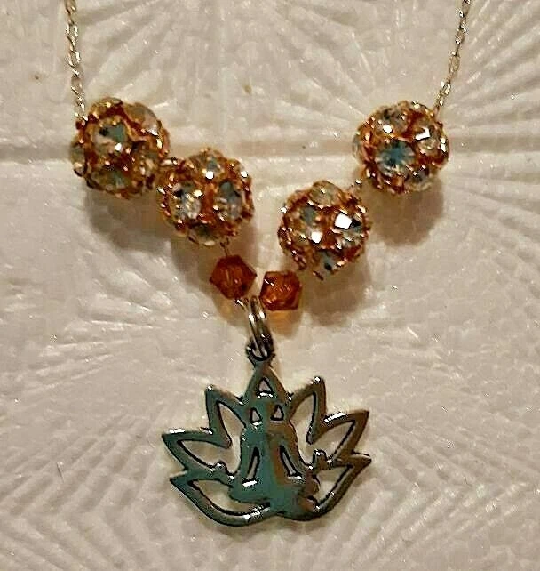 Collana Buddha in oro: ciondolo talismano per la meditazione, catena riempita in oro 14k - Italia