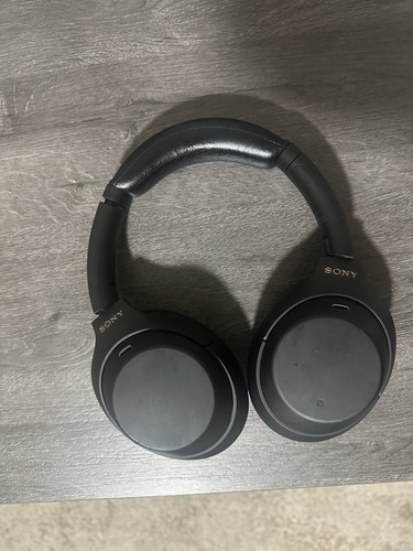 Sony WH1000XM4 Sony Black Over-Ear Headphones Stereo used