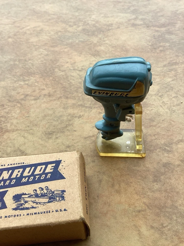 Vintage Light Blue Plastic Evinrude Outboard Toy Boat Motor approx 3" tall - Image 2 of 4