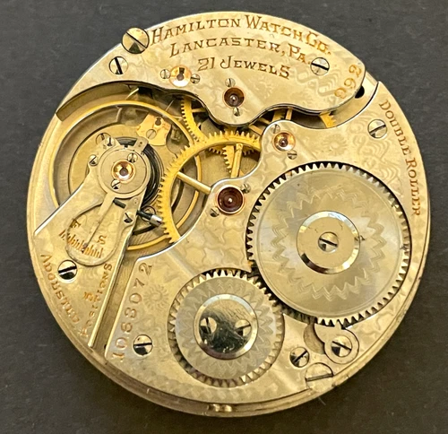 Antique 1913 Hamilton Grade 992 Pocket Watch Movement Ticks Balance 16s 21j USA