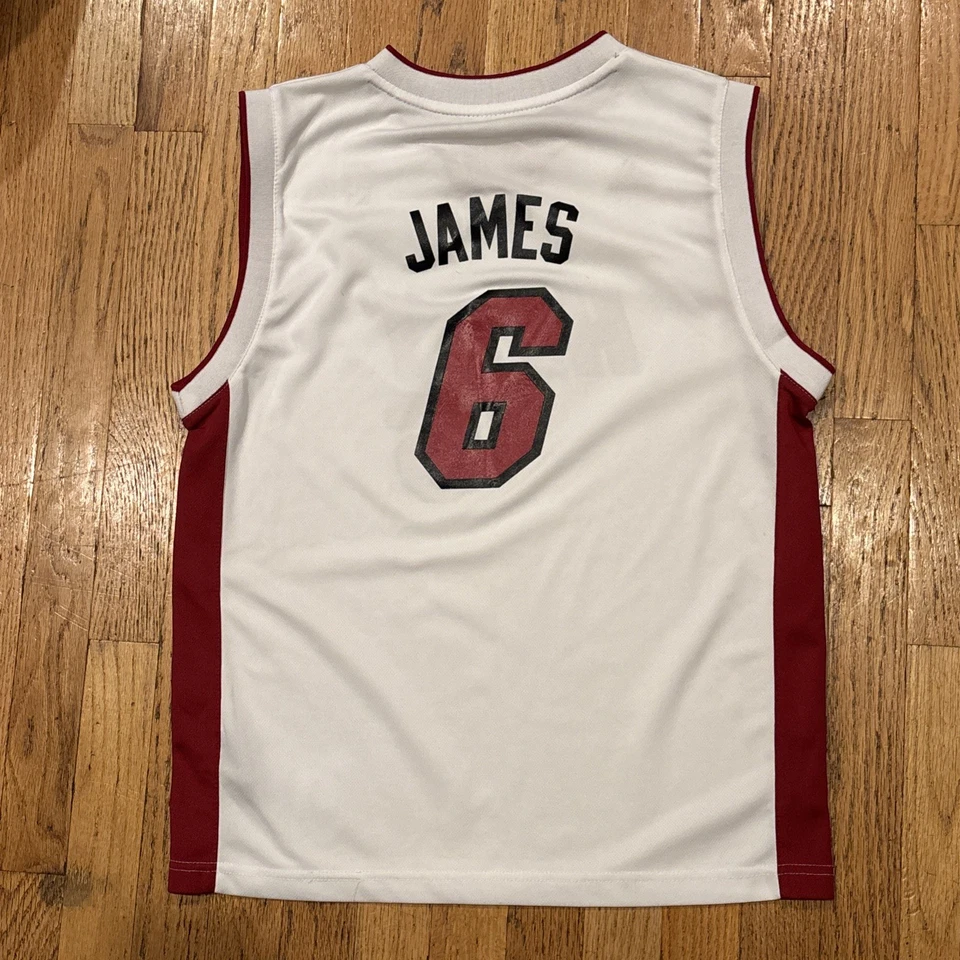 Camiseta Adidas LEBRON JAMES #6 Miami Heat “King James” Talla Grande  Foto 2 de 4