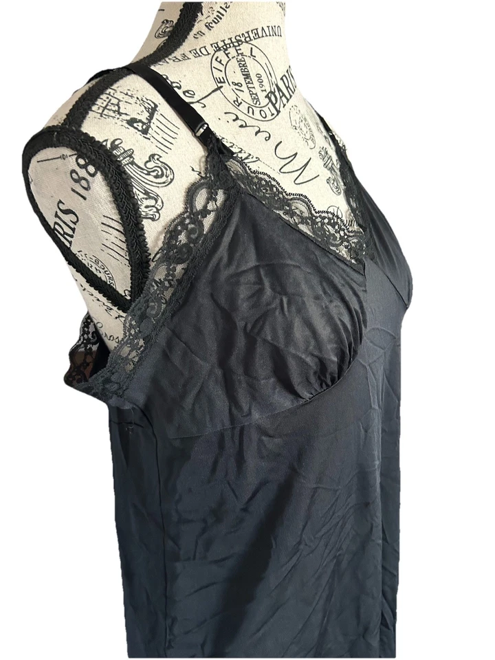 VTG silky nylon lacy dress slip nightgown by Deena Size 38 Lingerie Made In USA - Image 4 of 4