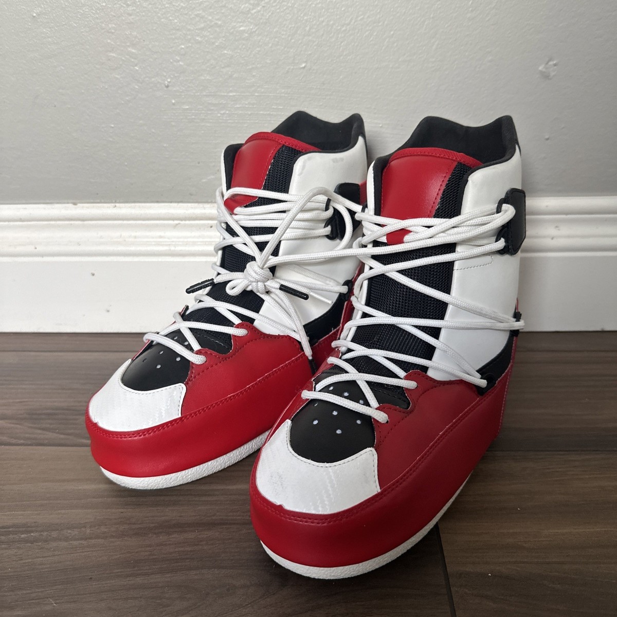 Moon Boot High Top Sneaker Bootie Boots Red White Black Size - 39