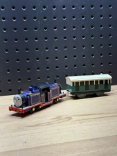 Thomas & Friends TrackMaster Mighty Mac Coach Lot Motorized Train Engine