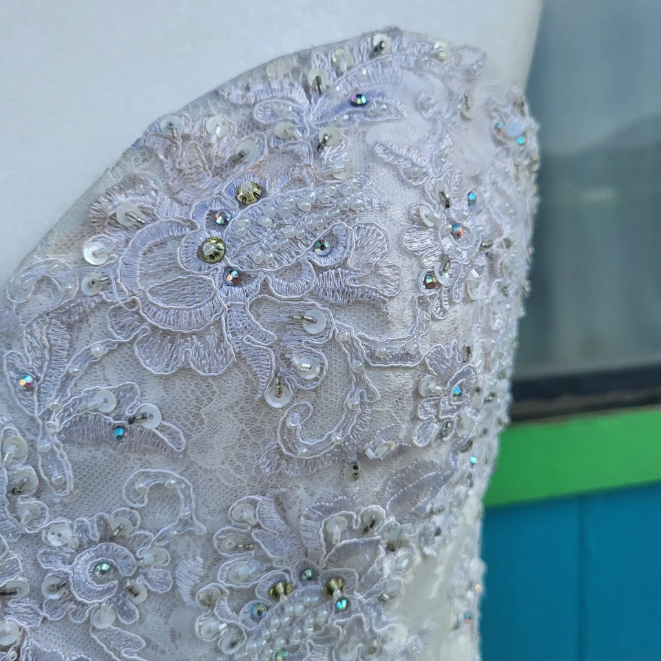 Mermaid Lace Wedding Dress Size 8 - Image 4 of 4