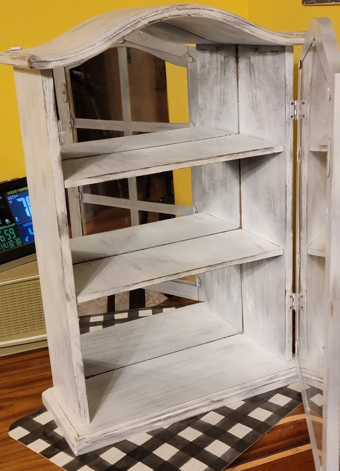 "Antiguo gabinete de curiosidades puerta de vidrio de madera pintada de 17"" de pie" Foto 3 de 3