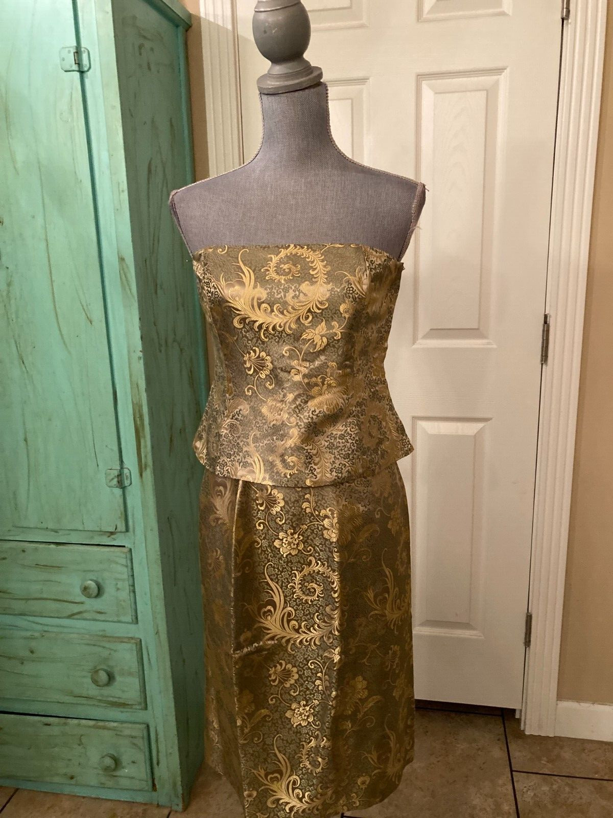 ETCETERA, STRAPLESS, FULLY LINED TOP WITH MATCHIN… - image 1