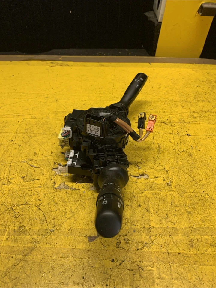 Volante Subaru Impreza Plume 2012-2016 Reino Unido 83111FJ120 OEM Foto 2 de 4