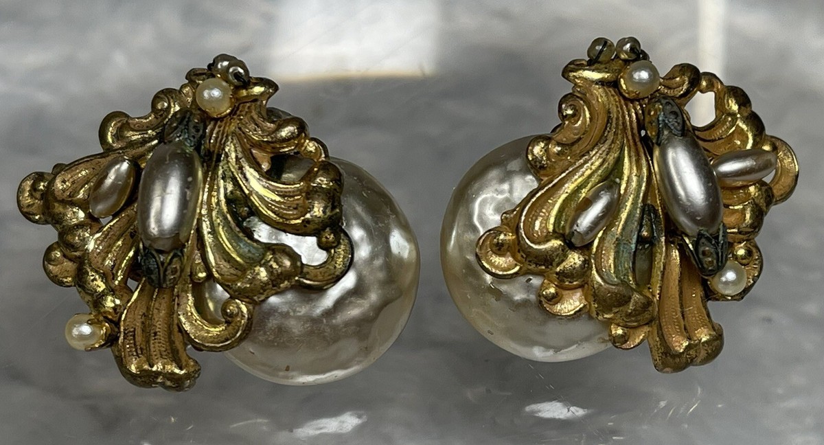 Miriam Haskell ヴィンテージ風ピアス Vtg MIRIAM HASKELL Lustrous Faux Baroque Pearl Filigree Clip