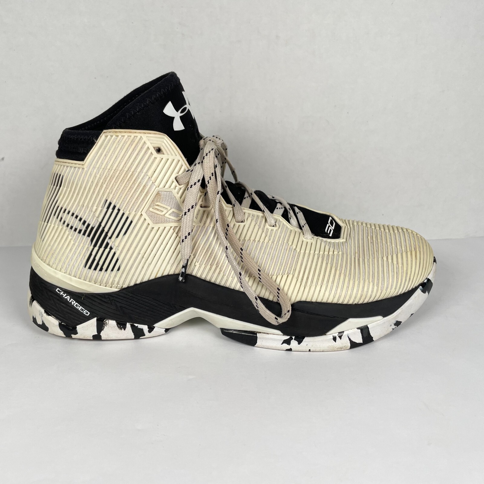 Under Armour SC Charged Mens Basketball 