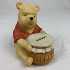 Classic Winnie the Pooh Figurine Hunny Pot Coin Bank Willitts Galleries Disney 