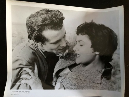 ROBERT LOGGIA / ELLEN PARKER "THE LOST MISSLE" ORIGINAL WIRE 8 X 10 PHOTOS (6) - Picture 5 of 6