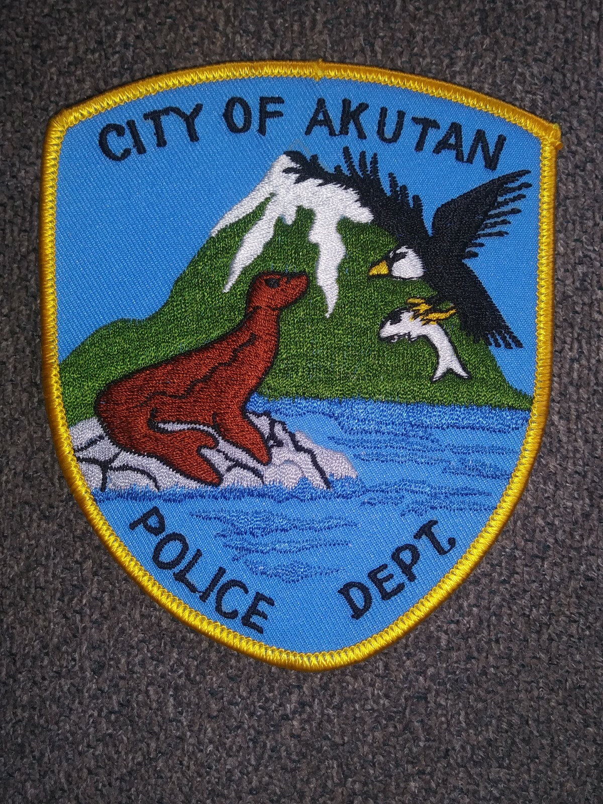 CITY OF AKUTAN, ALASKA AK POLICE DEPARTMENT PATCH OLDER