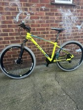 Giant ATX Mountain Bike Size M