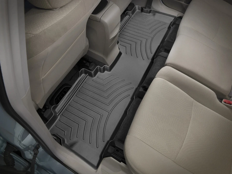 WeatherTech 脚垫 FloorLiner 适用于 - 丰田普锐斯 V - 第二排 — 第 2/4 张图片