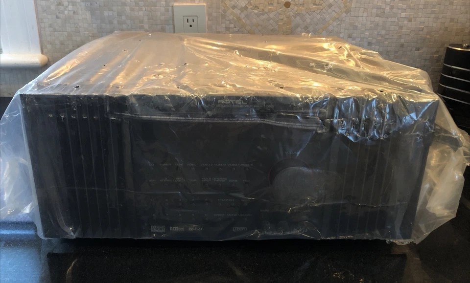 Rotel RSX-1065 Surround Sound Receiver with RR-1050 Controller Open Box New - Image 4 of 4