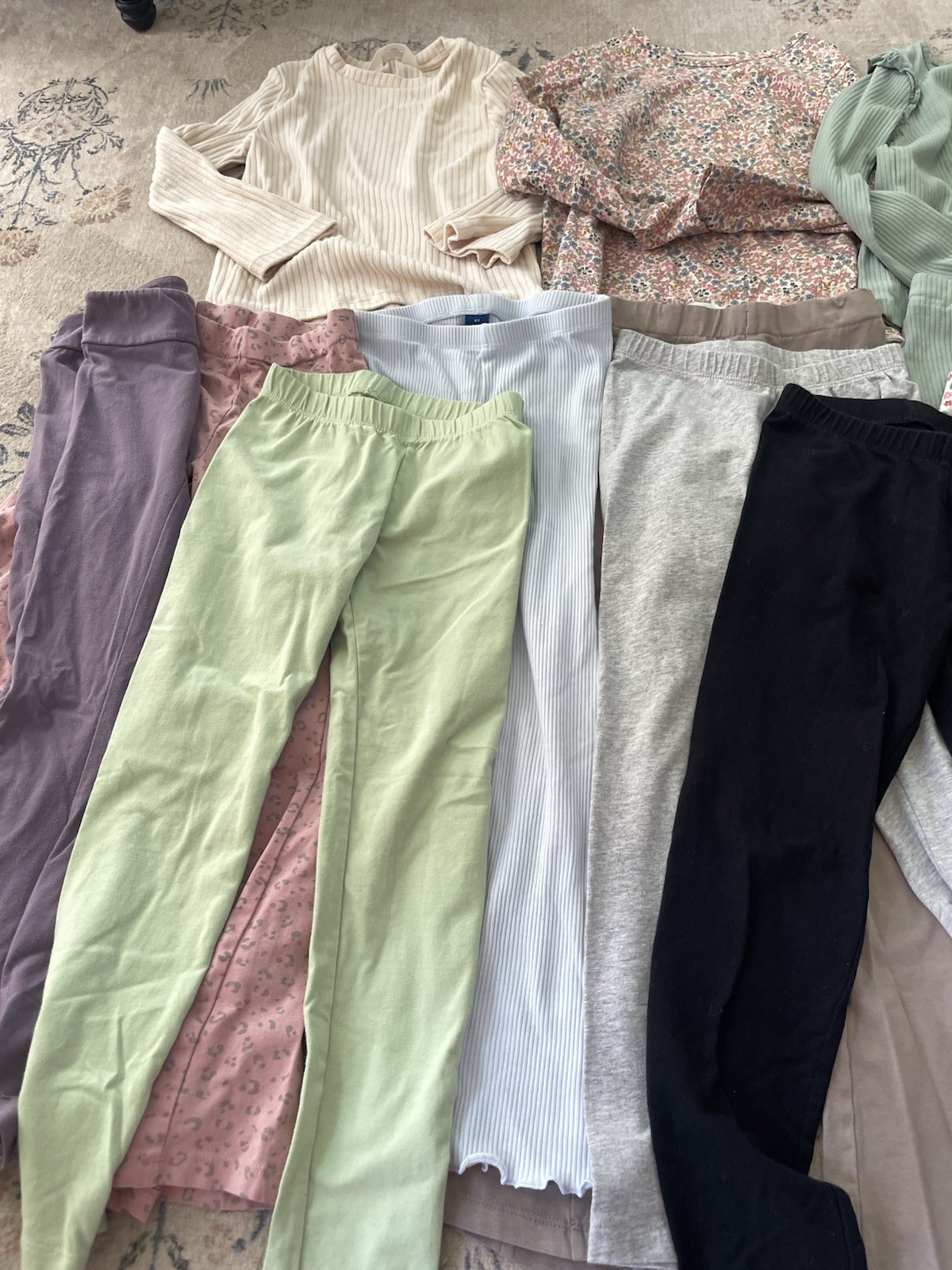 Lot Of Girls Fall Clothes 18 pieces - Girls Size Small 6/7 - H&M Old Navy Target image 4