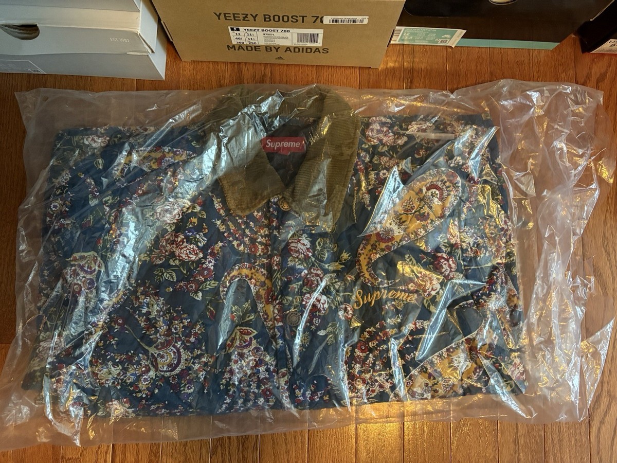 Size M - Supreme Quilted Paisley Jacket Navy FW'19 - New - IN HAND