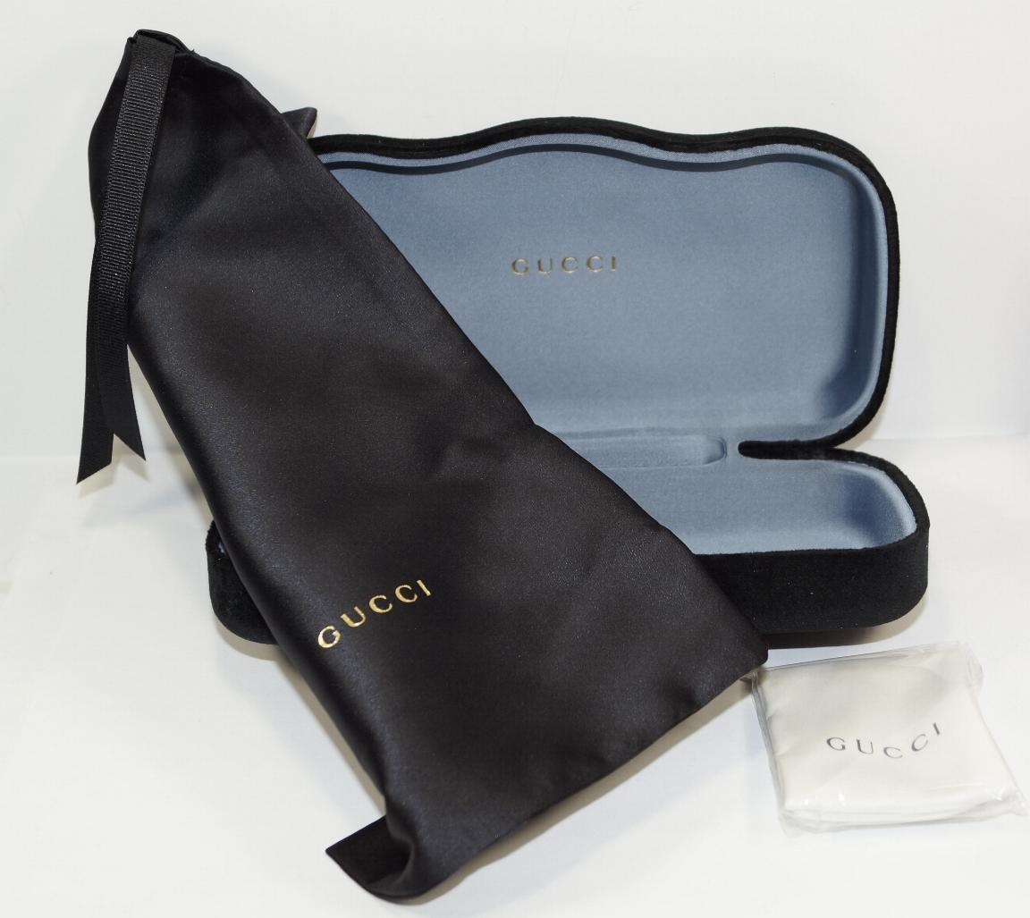 Gucci Black Sunglasses with Velvet Cases Gucci Authentic Designer Hard Velvet Clamshell Eyeglass  main image 4