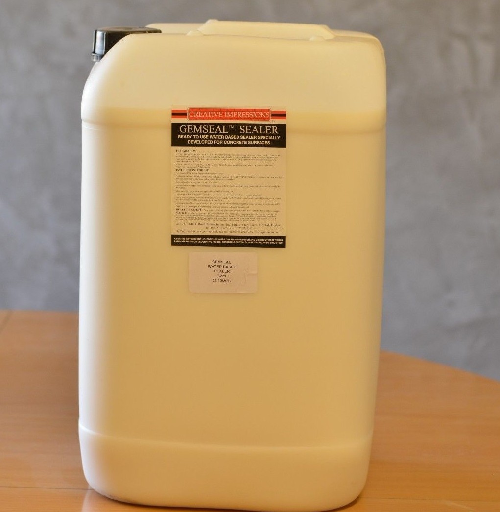 GEMSEAL,WATER BASED CRONCRETE DRIVEWAY SEALER. PATTERN IMPRINTED