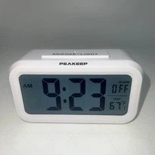 PEAKEEP Smart Night Light Digital Alarm Clock with Indoor Temperature Battery