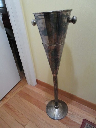Vintage MCM RW Fink Silver-Plated Champagne Ice Bucket with Stand 3-Pc 36.5” t - Picture 14 of 24