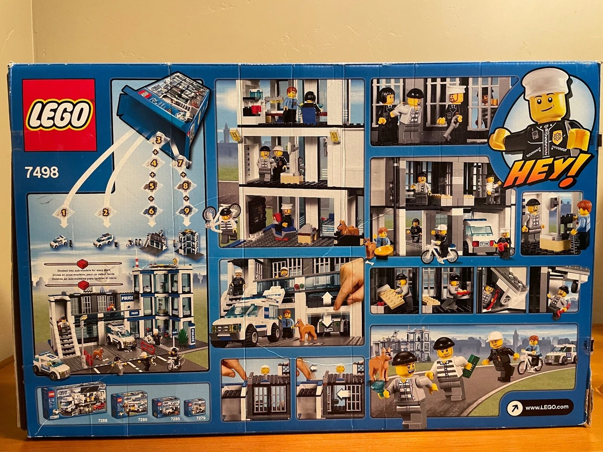 LEGO Police Station 7498 (Discontinued by manufacturer)