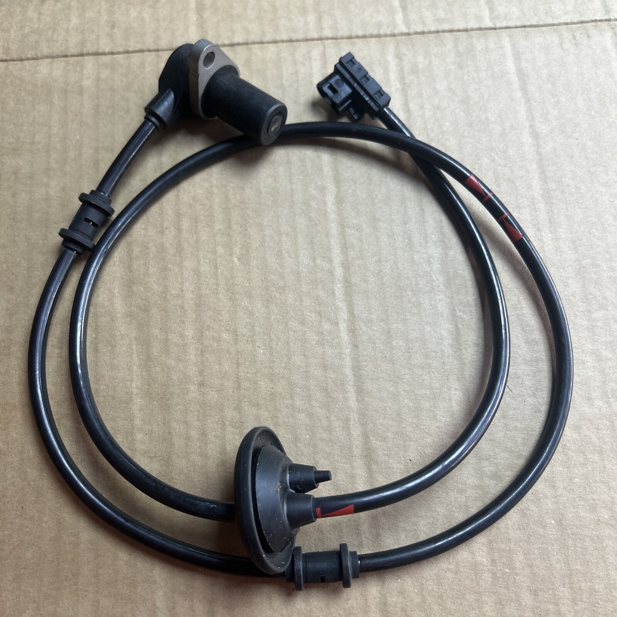 A2025401317 MERCEDES BENZ W202 W208 Right Rear ABS sensor GENUINE