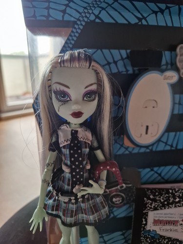 Monster High Frankie Stein Basic Signature First Wave 1 Doll Mode Puppe Mattel - Bild 4 von 4