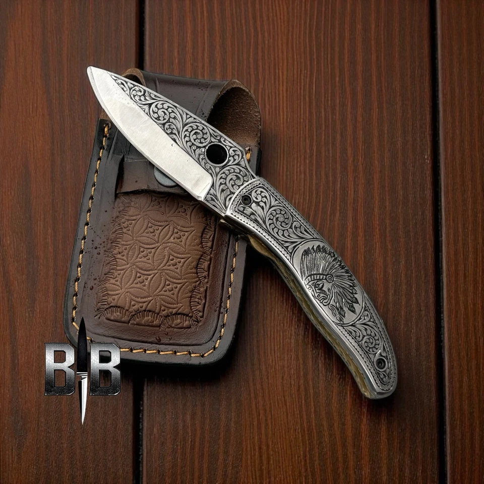 Cuchillo de bolsillo (plegable) personalizado hecho a mano de acero D2 grabado a mano con funda Foto 2 de 4