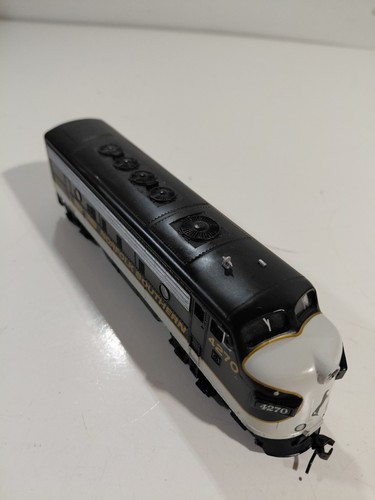 Bachmann 4270 HO Gauge Model Railroad Norfolk Southern EMD F7 Diesel Locomotive - Picture 7 of 9