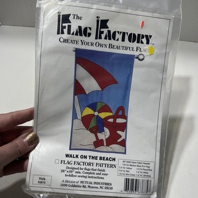 Flag Factory︱Walk on the Beach︱28x49︱Summer︱Kit︱Create your own flag