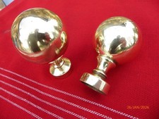 Belle paire de boules d'escalier ou autre en laiton