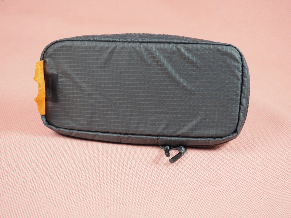 Lowepro GearUp Pouch, Medium, Dark Gray #LP37139-GRL - Image 2 of 4