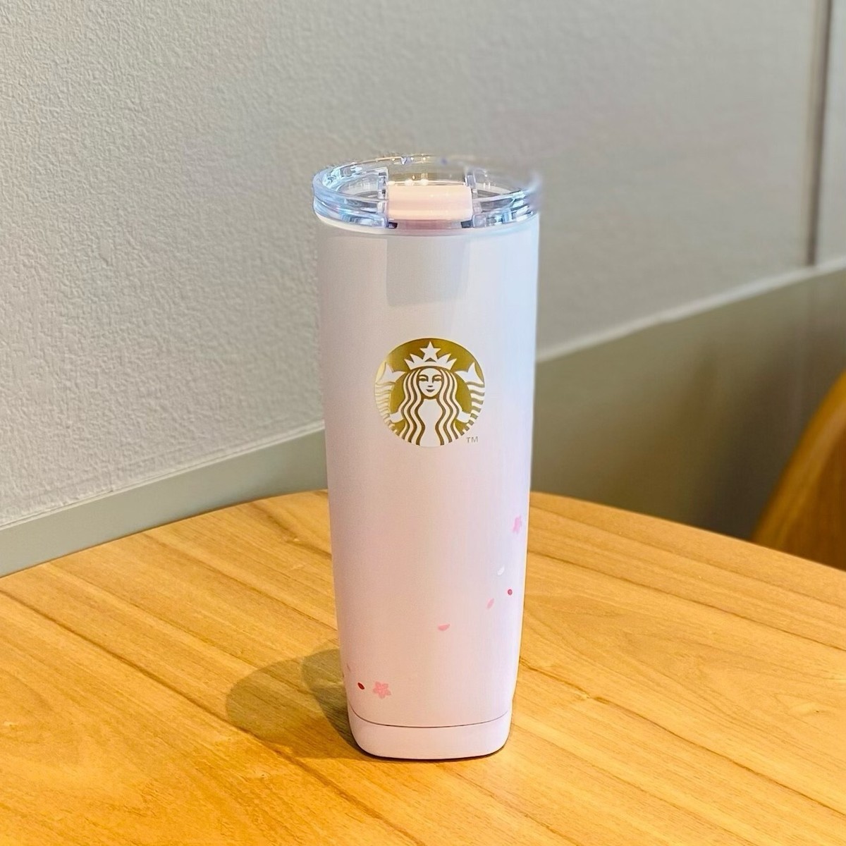 New 2023 China Starbucks Peach Blossom Pink Gradient 21oz