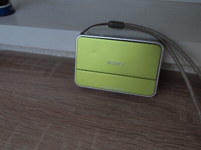 SONY Cyber Shot DSC-T2 8.1MP Digital Camera Green, US DUTIES INCLUDED