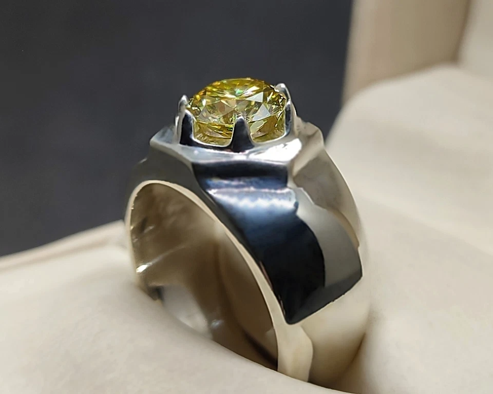 Round Cut Rare 2 Carat Yellow Moissanite Diamond 925 Silver Mens Star Shape Ring - Image 2 of 4