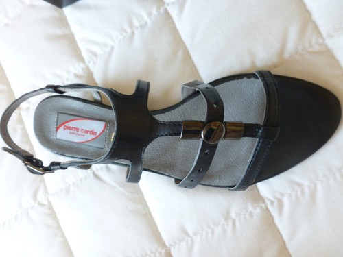 SANDALES SPARTIATES NEUVES MARQUE " PIERRE CARDIN " CUIR NOIR T .40 - Foto 9 di 11