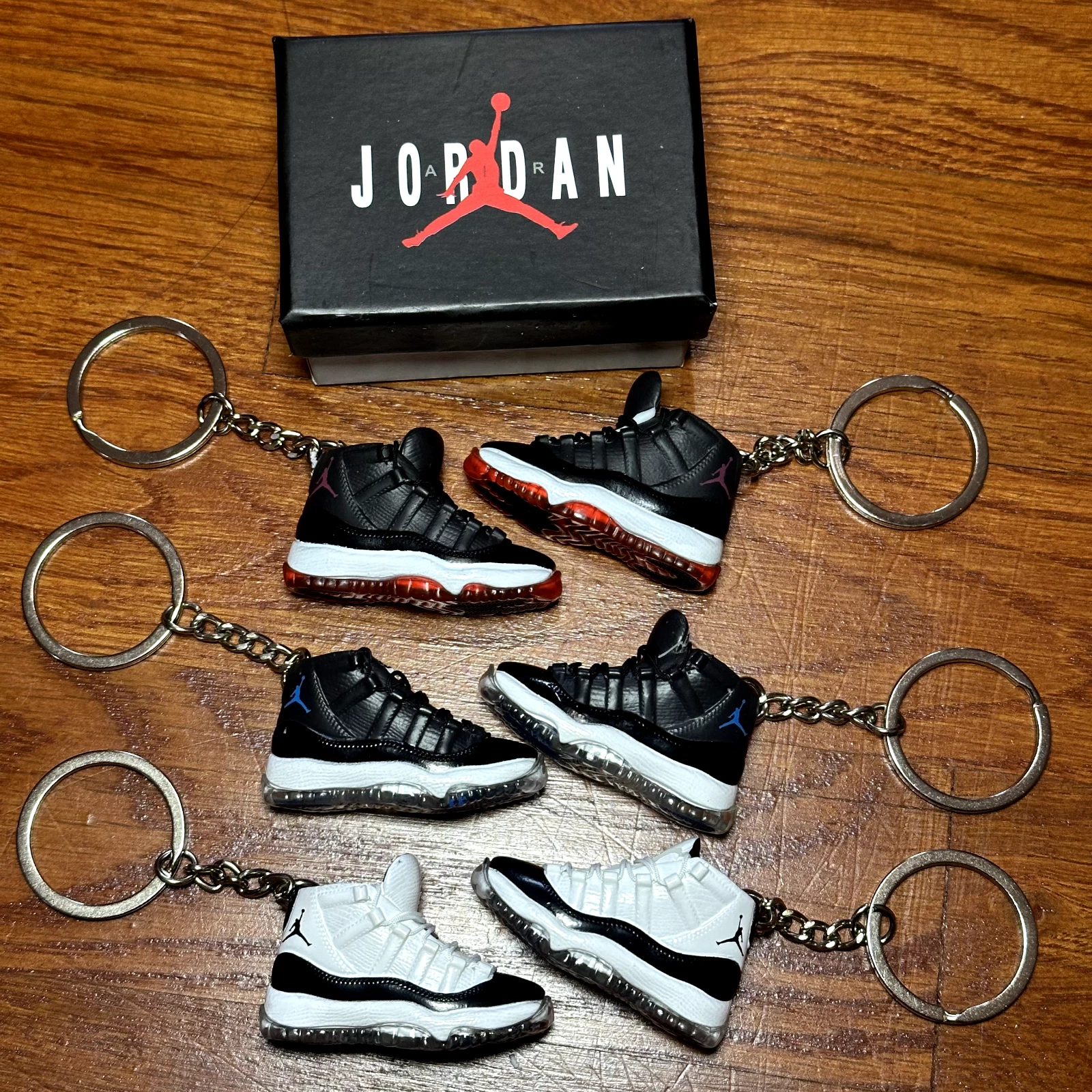 Porte clés et boîte à chaussures Nike Air Jordan 11 3D Mini Sneaker de qualité